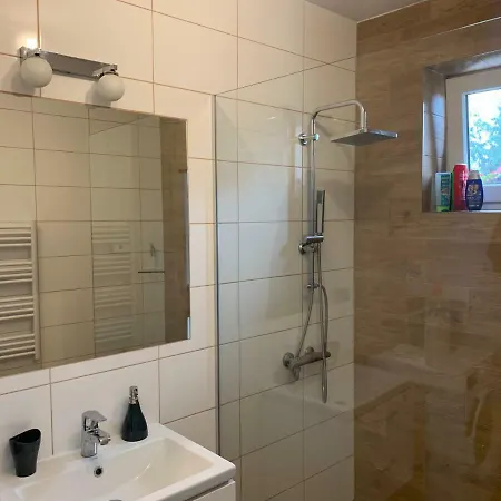 Apartment Tolarova *