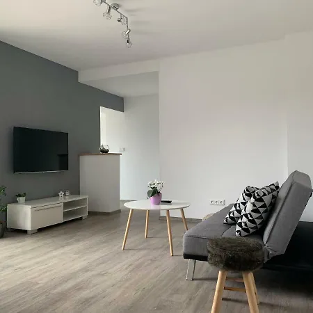 Apartament Tolarova *